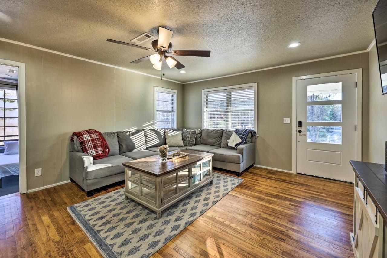 Fayetteville Vacation Rental - 2 Mi To Dtwn! Buitenkant foto